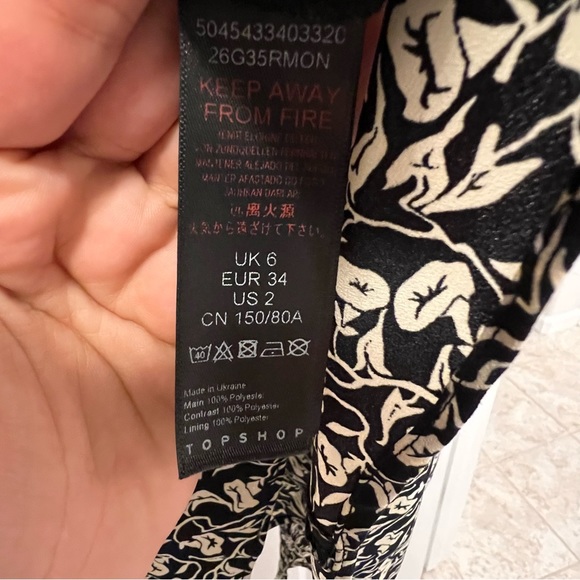 TOPSHOP Ruched Detail V-Neck Dress - Picture 5 of 14